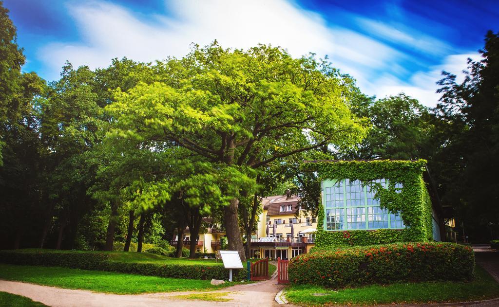 Kurhaus Am Inselsee Güstrow Exterior foto